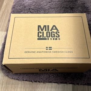 🔥🔥New w/tags Retro vintage Clogs🔥🔥70’s 80’s feel no damage untouched shoe
